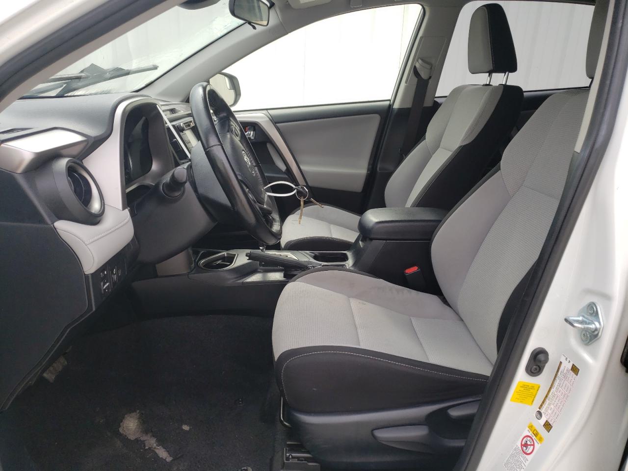 2018 Toyota RAV 4 - Image 7