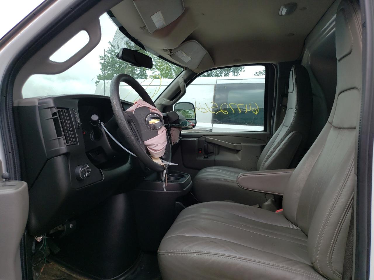 2017 Chevrolet Express G2500 VIN: 1GCWGAFF1H1122704 Lot: 64772564