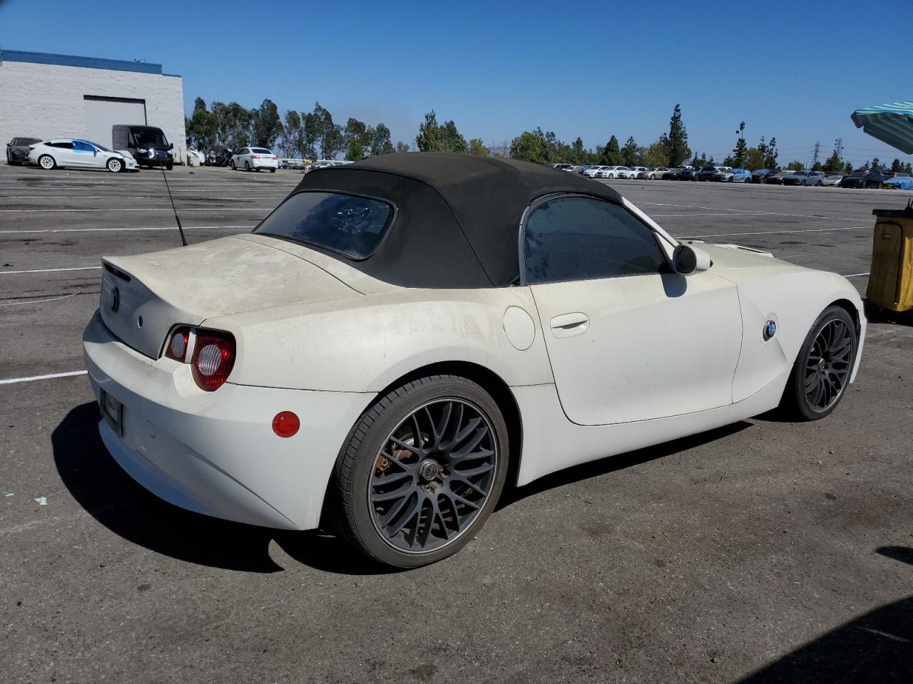 2005 BMW Z4 2.5 VIN: 4USBT33505LS53974 Lot: 65281644