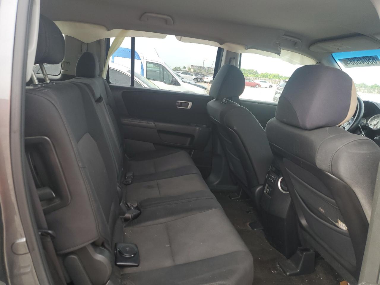 2010 Honda Pilot Lx VIN: 5FNYF4H26AB023848 Lot: 65046384