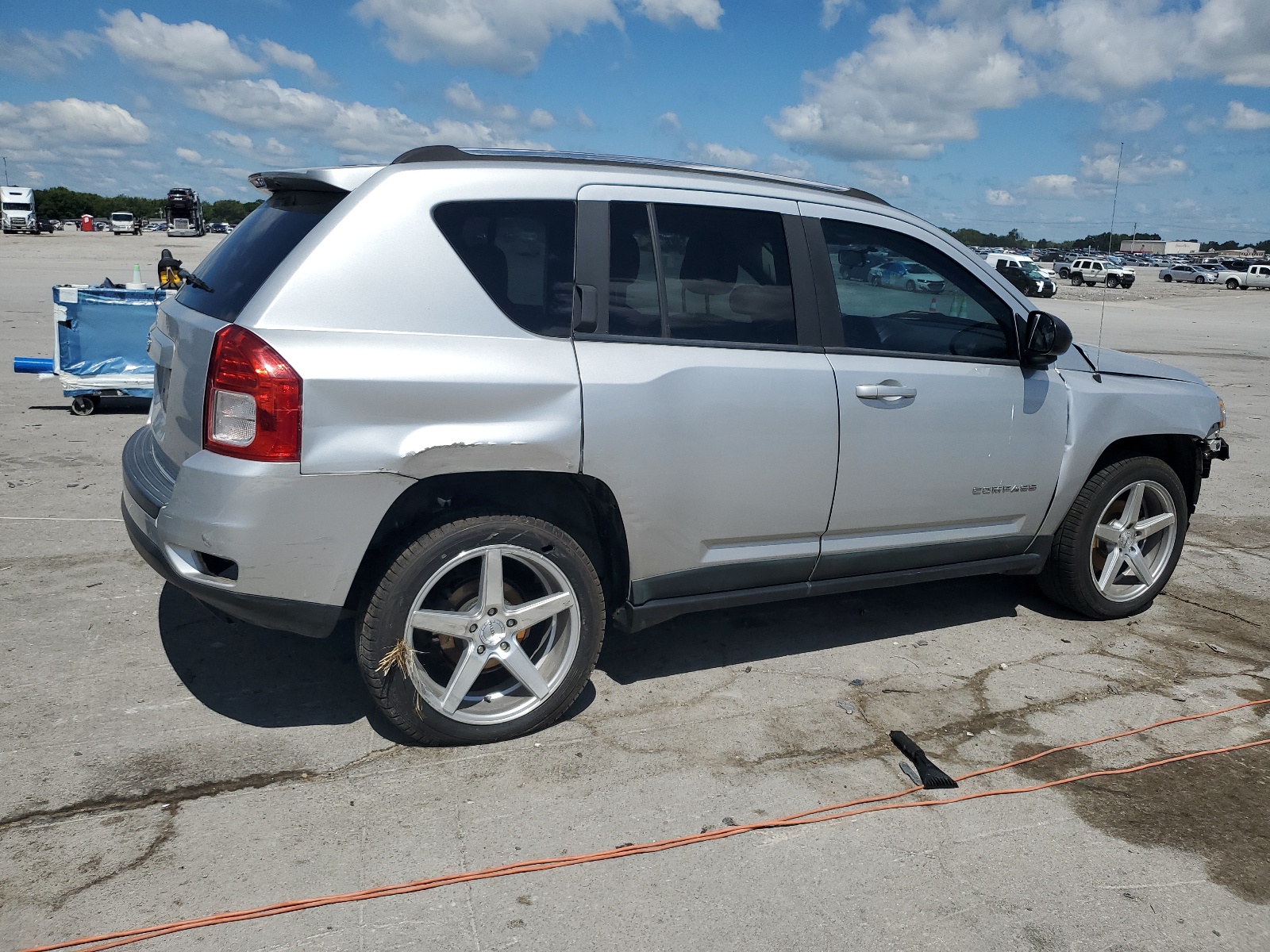 1J4NF1FB8BD234752 2011 Jeep Compass Sport