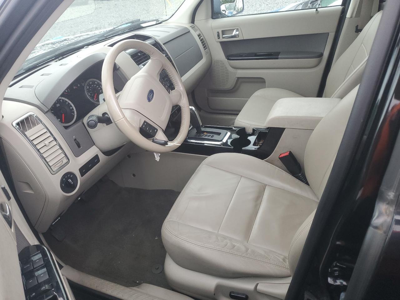 2011 Ford Escape Hybrid VIN: 1FMCU5K34BKC21061 Lot: 63639634