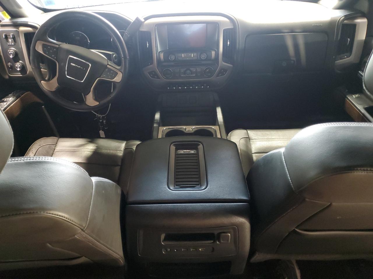 2018 GMC Sierra K3500 Denali VIN: 1GT42YEY2JF103105 Lot: 61787794