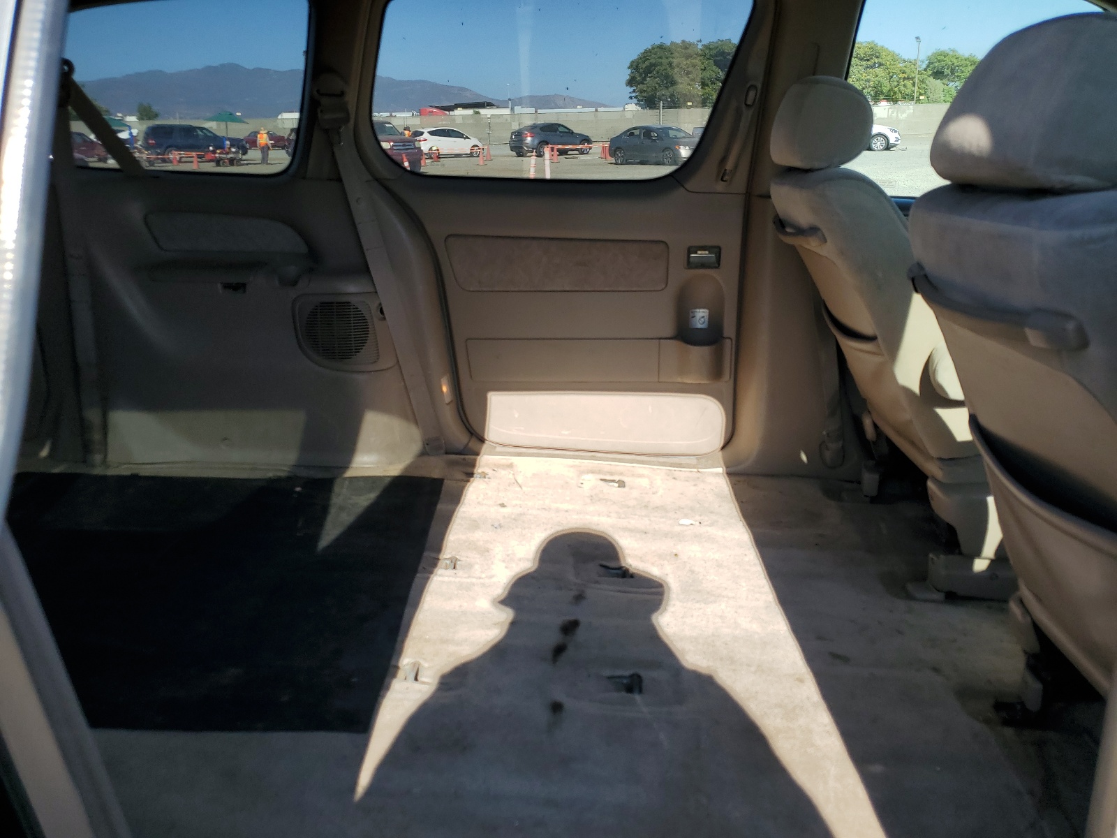 4T3ZF13C8YU243449 2000 Toyota Sienna Le