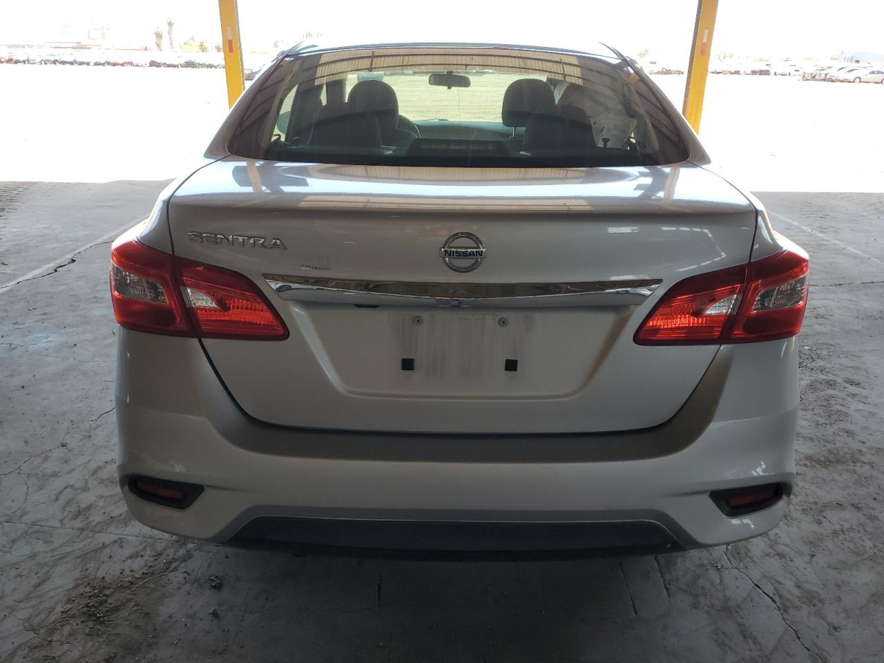 2018 Nissan Sentra - Image 6
