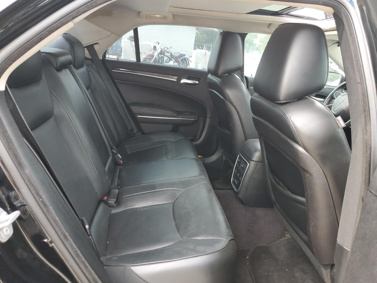 2017 Chrysler 300C VIN: 2C3CCAEG3HH564558 Lot: 64437994