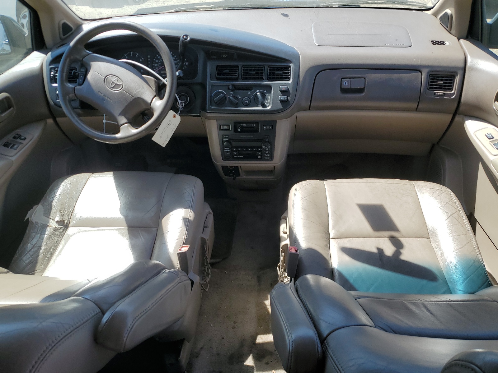 4T3ZF13C2YU261168 2000 Toyota Sienna Le