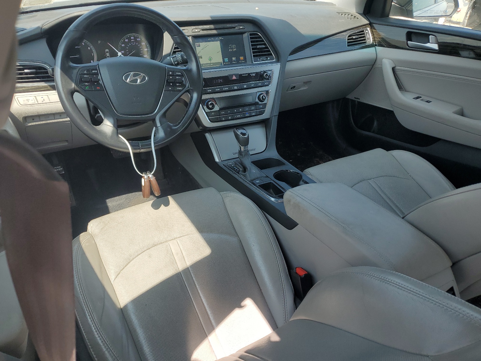 2017 Hyundai Sonata Sport vin: 5NPE34AF8HH496963