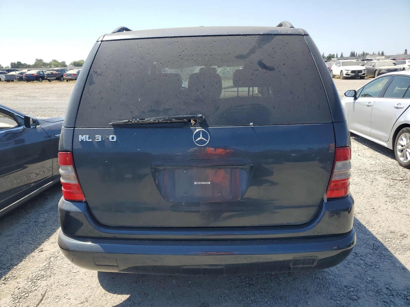 4JGAB54E5YA197380 2000 Mercedes-Benz Ml 320