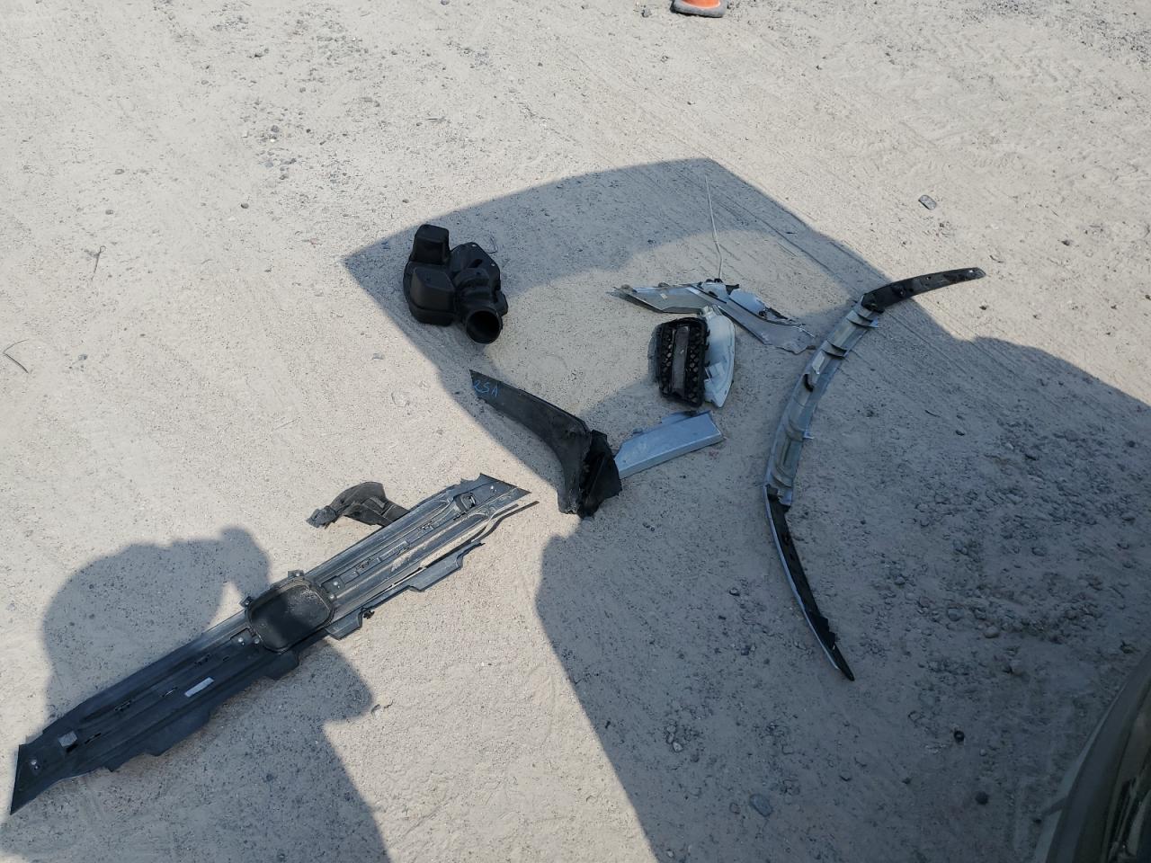 2016 Honda Pilot Touring VIN: 5FNYF5H97GB037298 Lot: 61641874