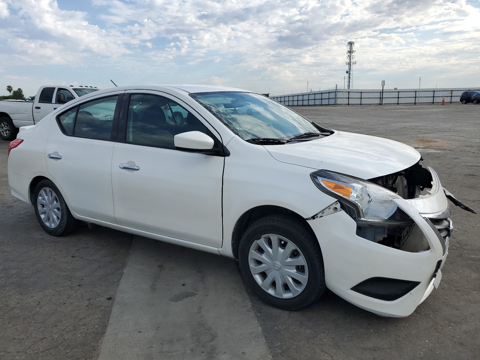 2019 Nissan Versa S vin: 3N1CN7AP8KL859378