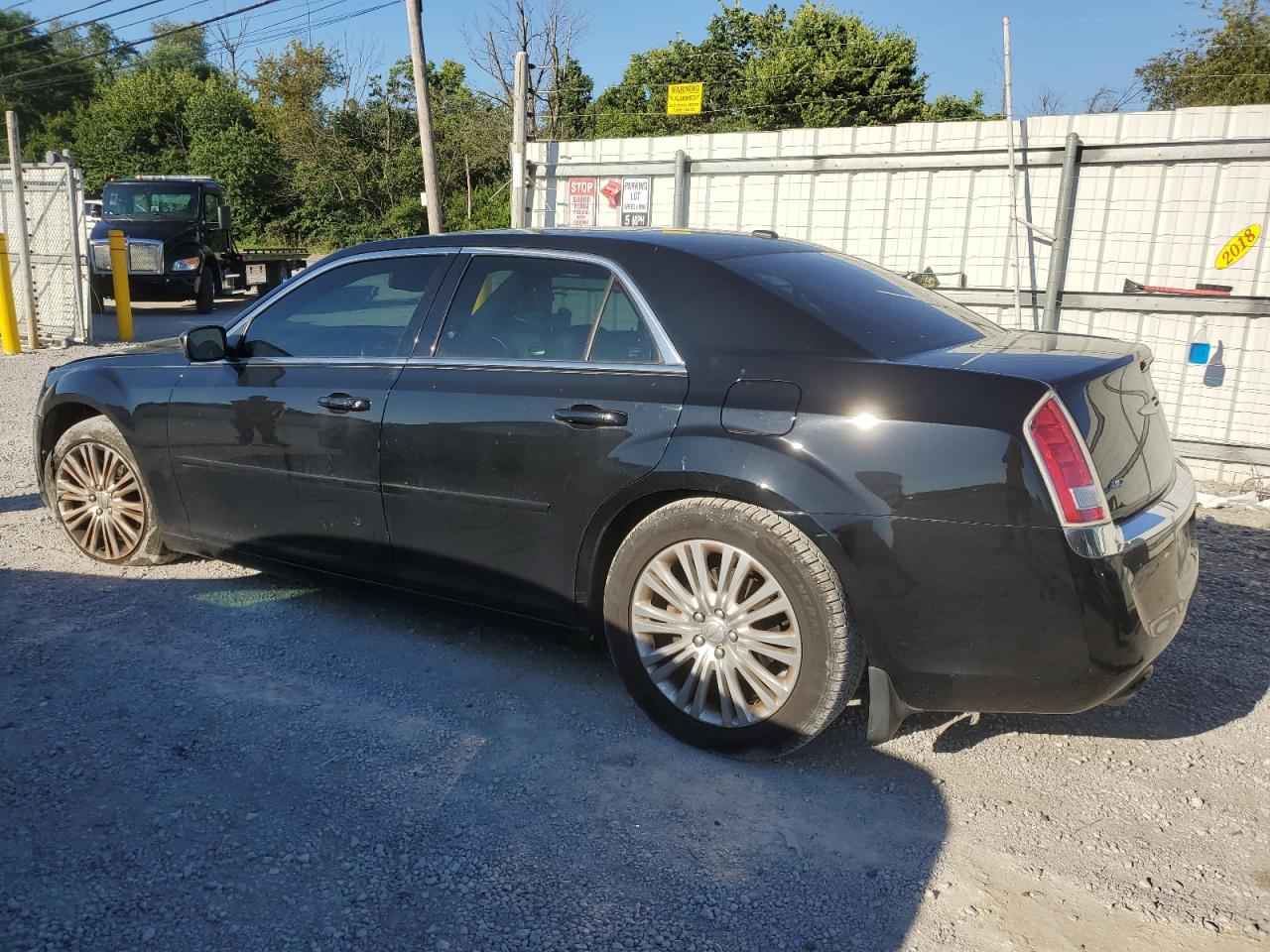 2013 Chrysler 300 - Image 2
