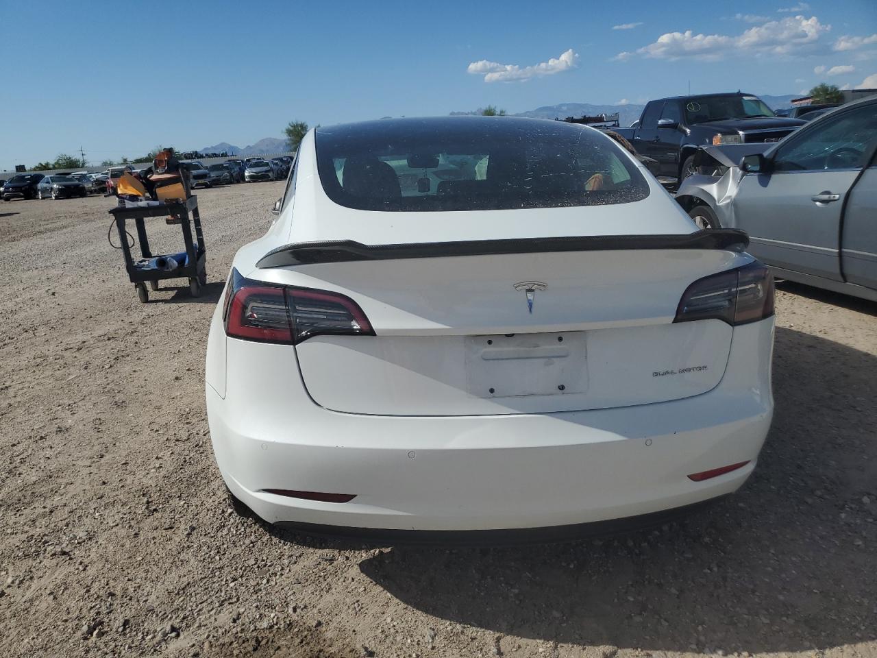 2018 Tesla Model 3 VIN: 5YJ3E1EB0JF088954 Lot: 61561114