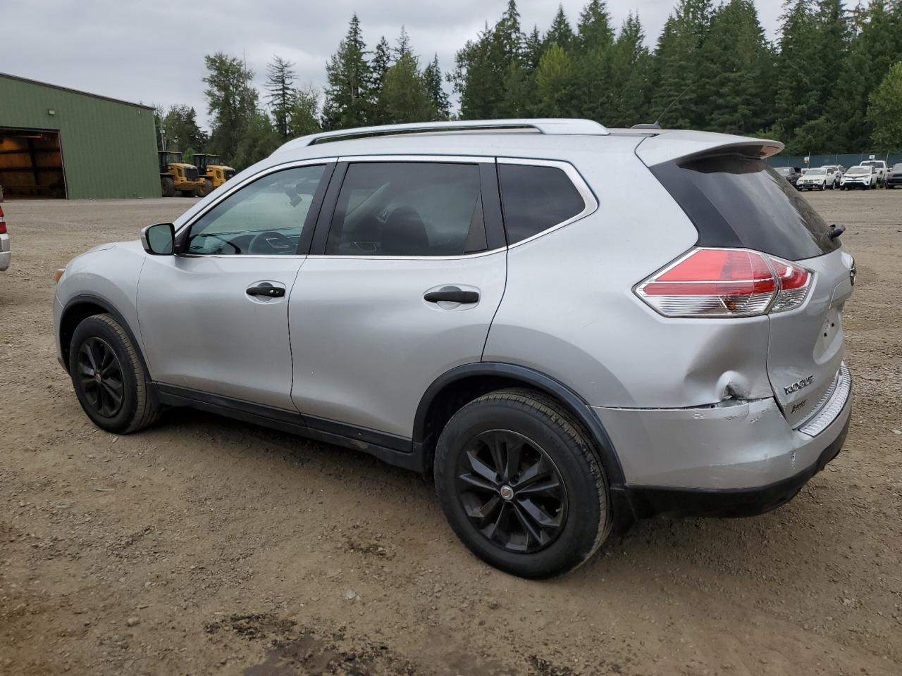 KNMAT2MV0FP548481 2015 NISSAN ROGUE - Image 2