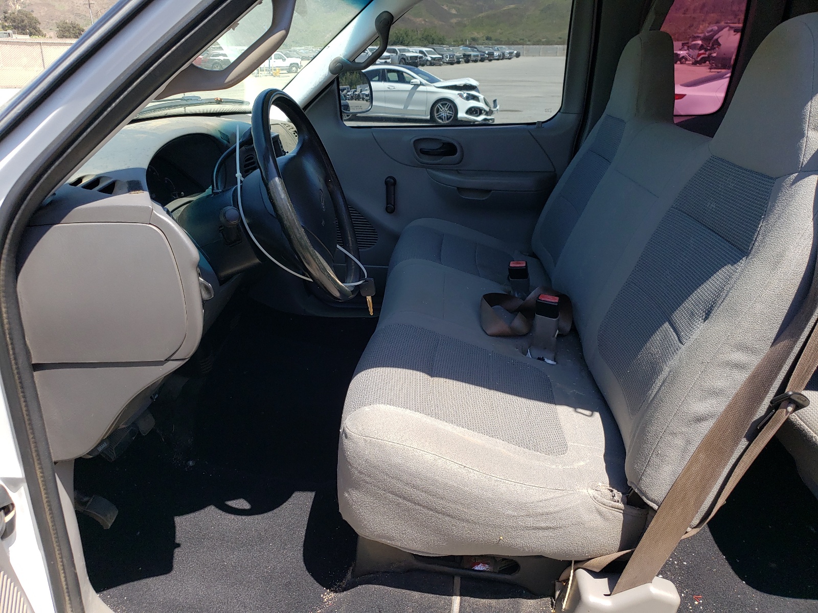 1FTRX17W52NA68609 2002 Ford F150