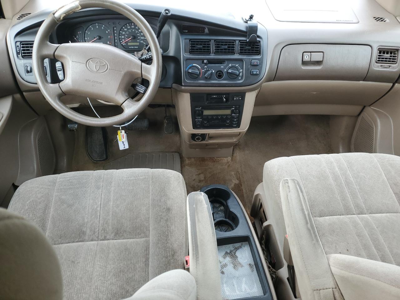 2000 Toyota Sienna Le VIN: 4T3ZF13C4YU205586 Lot: 63260454