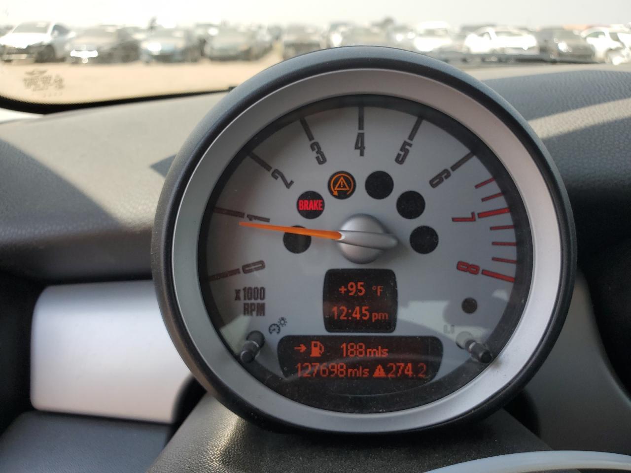 2009 Mini Cooper VIN: WMWMF33529TU72010 Lot: 64856864