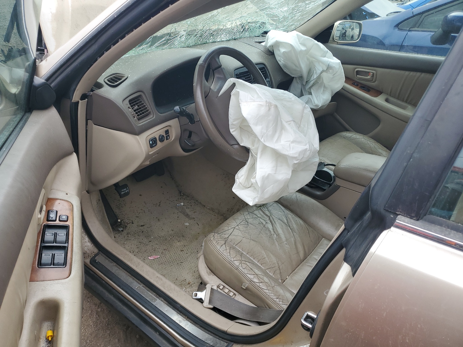 JT8BF28G9Y0262761 2000 Lexus Es 300