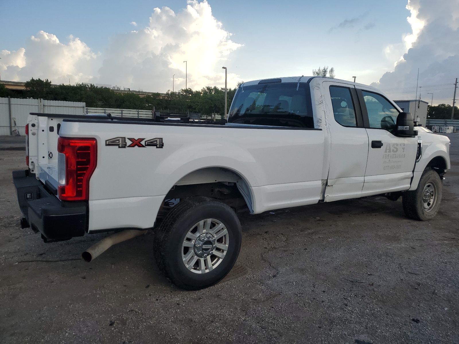 1FD8X3B63HEB81428 2017 Ford F350 Super Duty