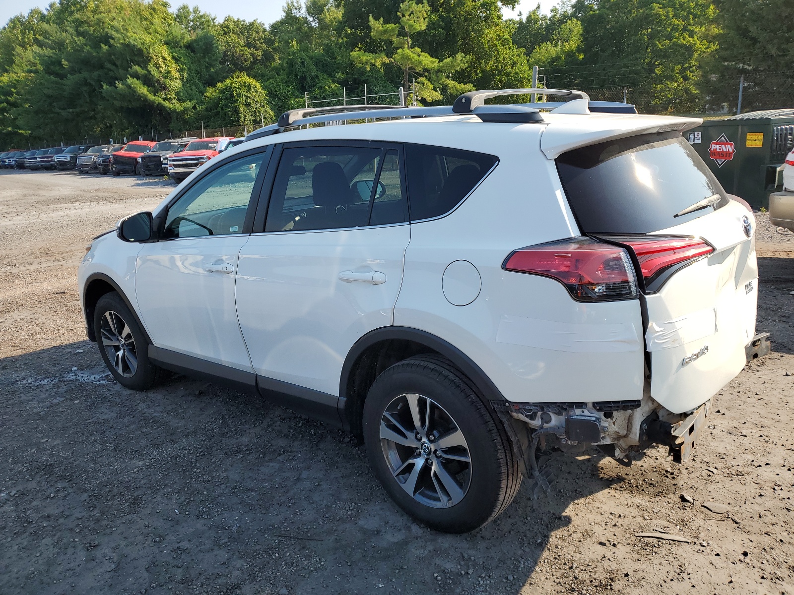 2T3RFREV4HW682063 2017 Toyota Rav4 Xle