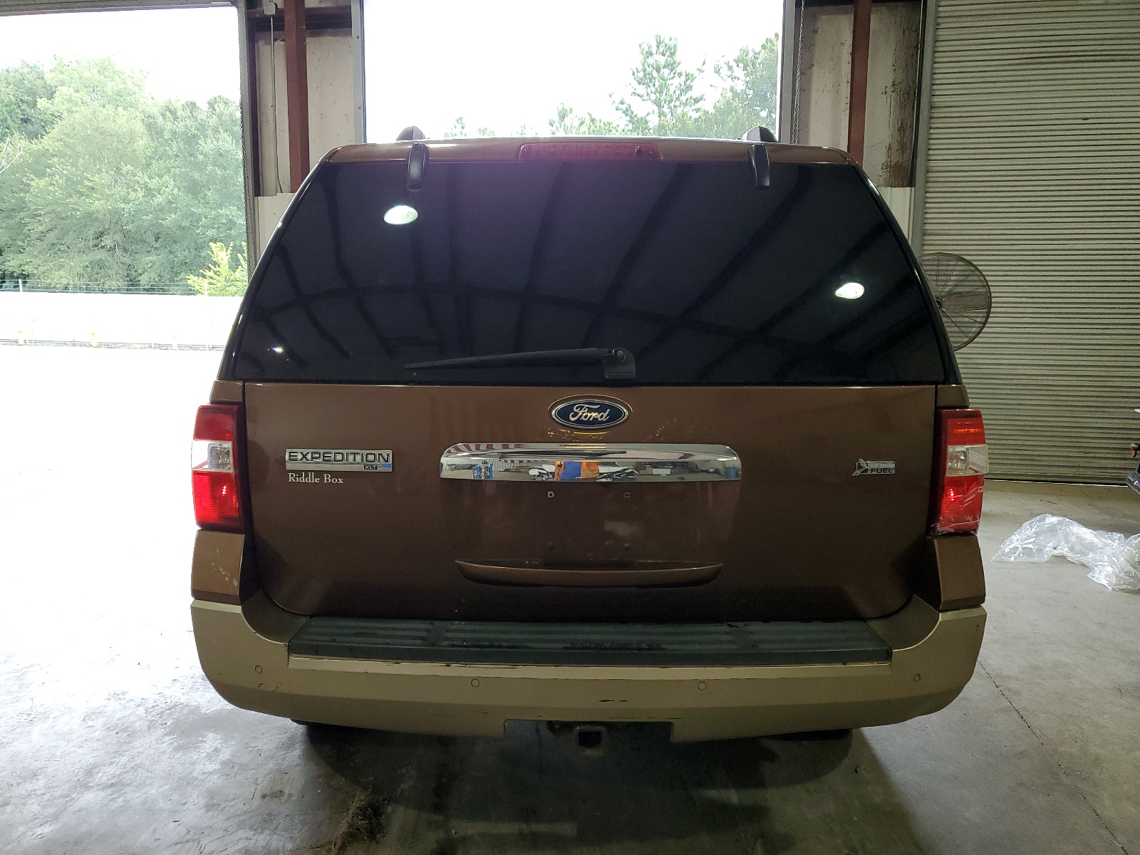 1FMJU1H53BEF18328 2011 Ford Expedition Xlt