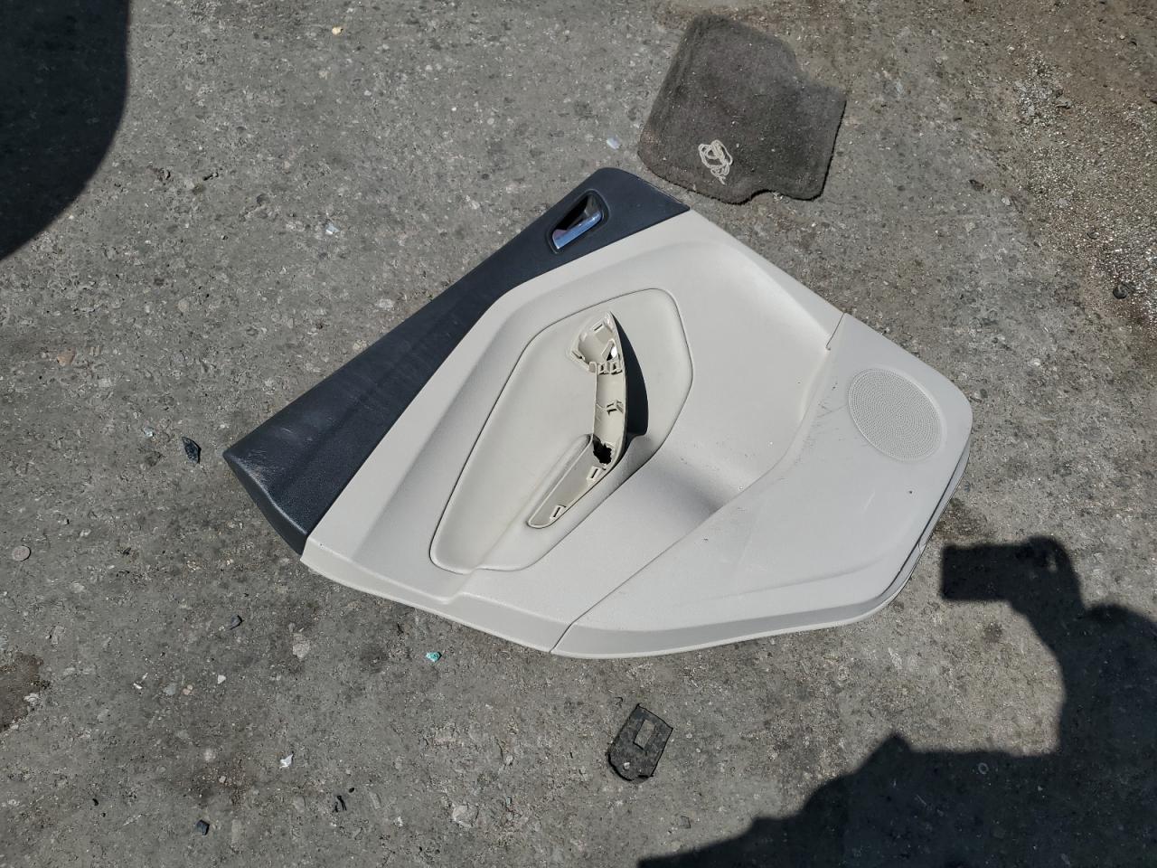 2014 Ford C-Max Se VIN: 1FADP5AU6EL516533 Lot: 61085214