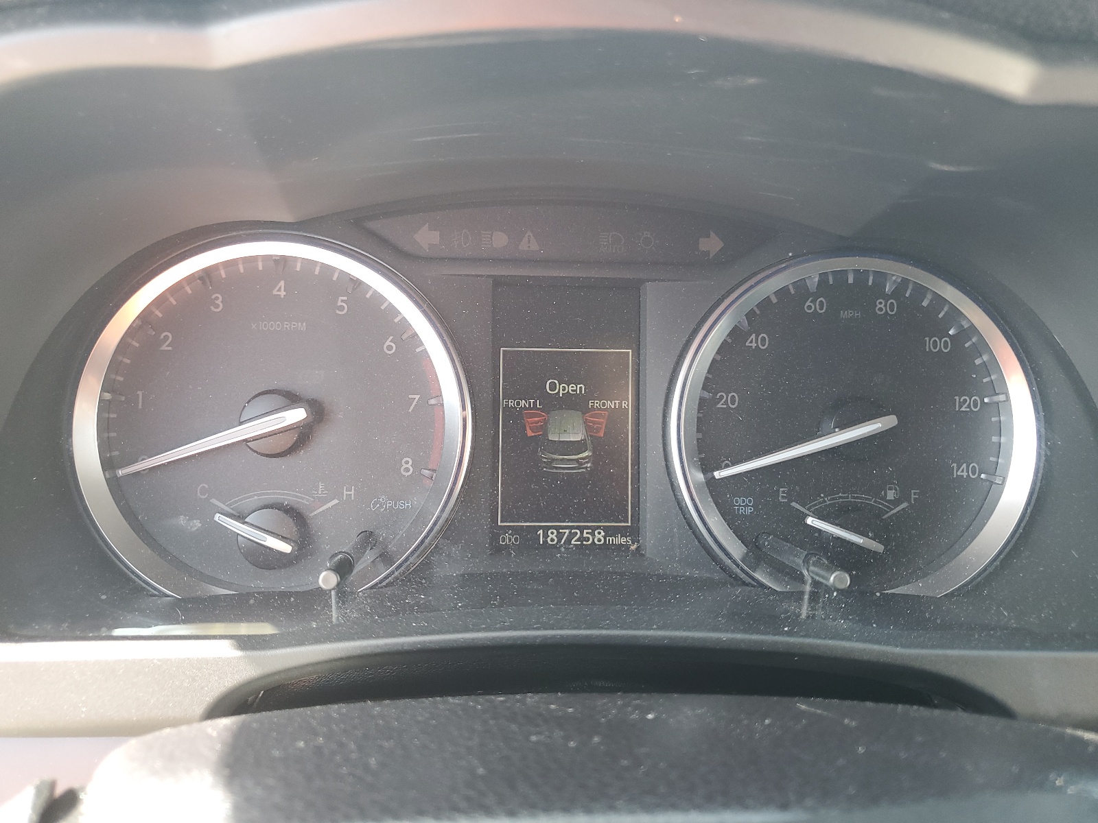 5TDKKRFH4GS142475 2016 Toyota Highlander Xle