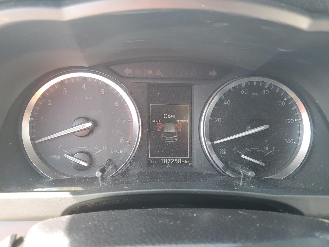 2016 Toyota Highlander Xle VIN: 5TDKKRFH4GS142475 Lot: 64811684