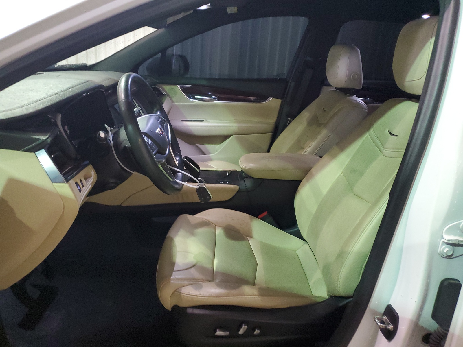 1GYKNERS4JZ230823 2018 Cadillac Xt5 Premium Luxury