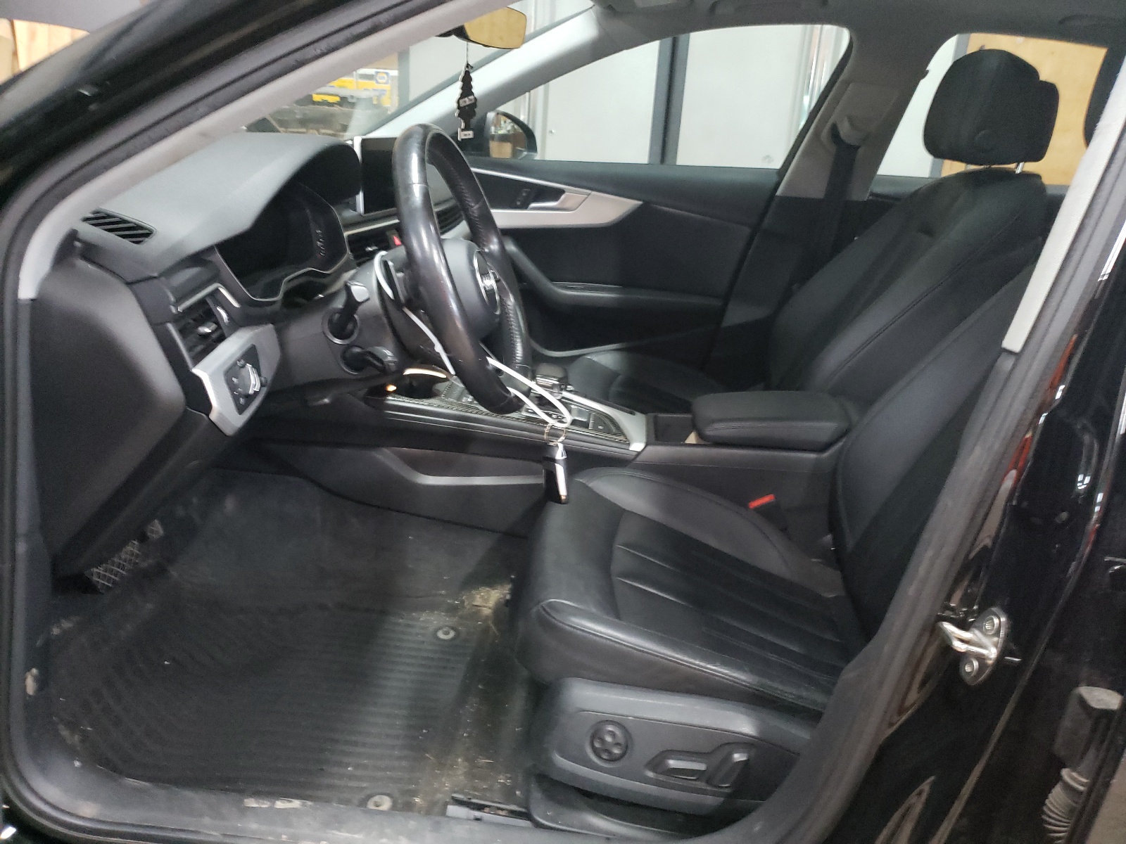 WAUDNAF46HN050609 2017 Audi A4 Premium