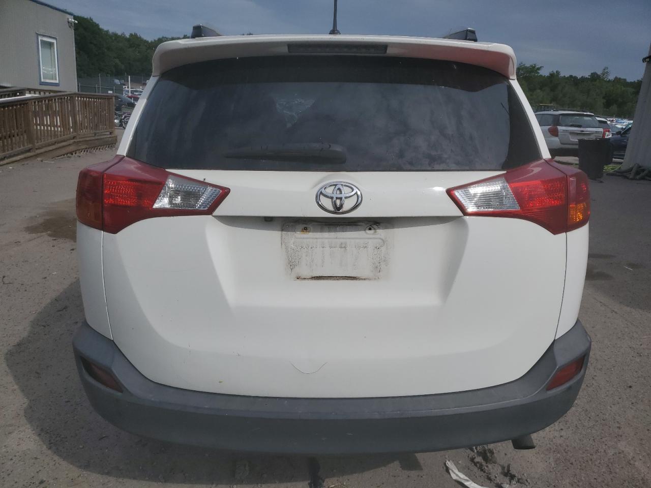 2015 Toyota RAV 4 - Image 6