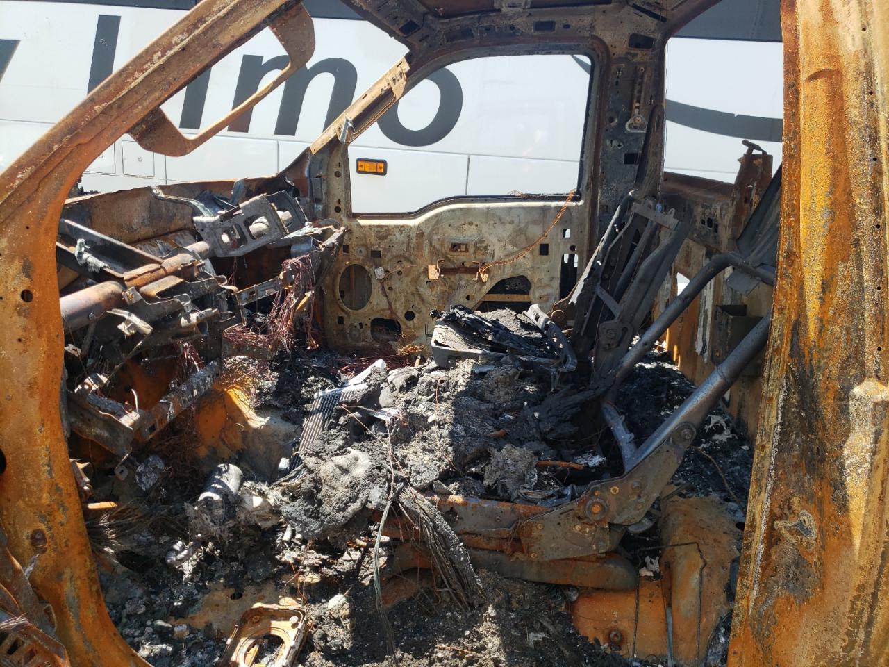 2009 Ford F450 Super Duty VIN: 1FDGF46R69EB28717 Lot: 64170044