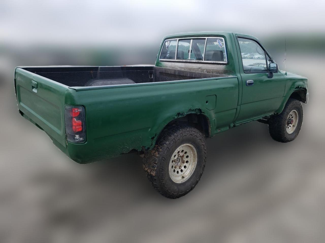 1992 Toyota Pickup 1/2 Ton Short Wheelbase Dlx VIN: JT4RN01P4N7053688 Lot: 65262654
