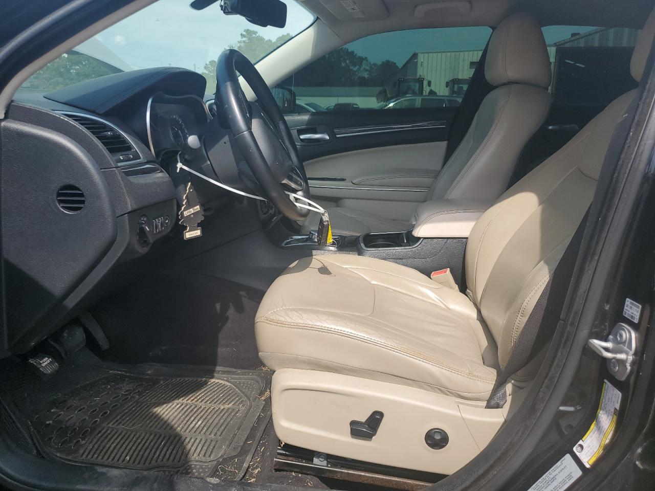 2017 Chrysler 300 Limited VIN: 2C3CCAAG3HH570477 Lot: 62253154