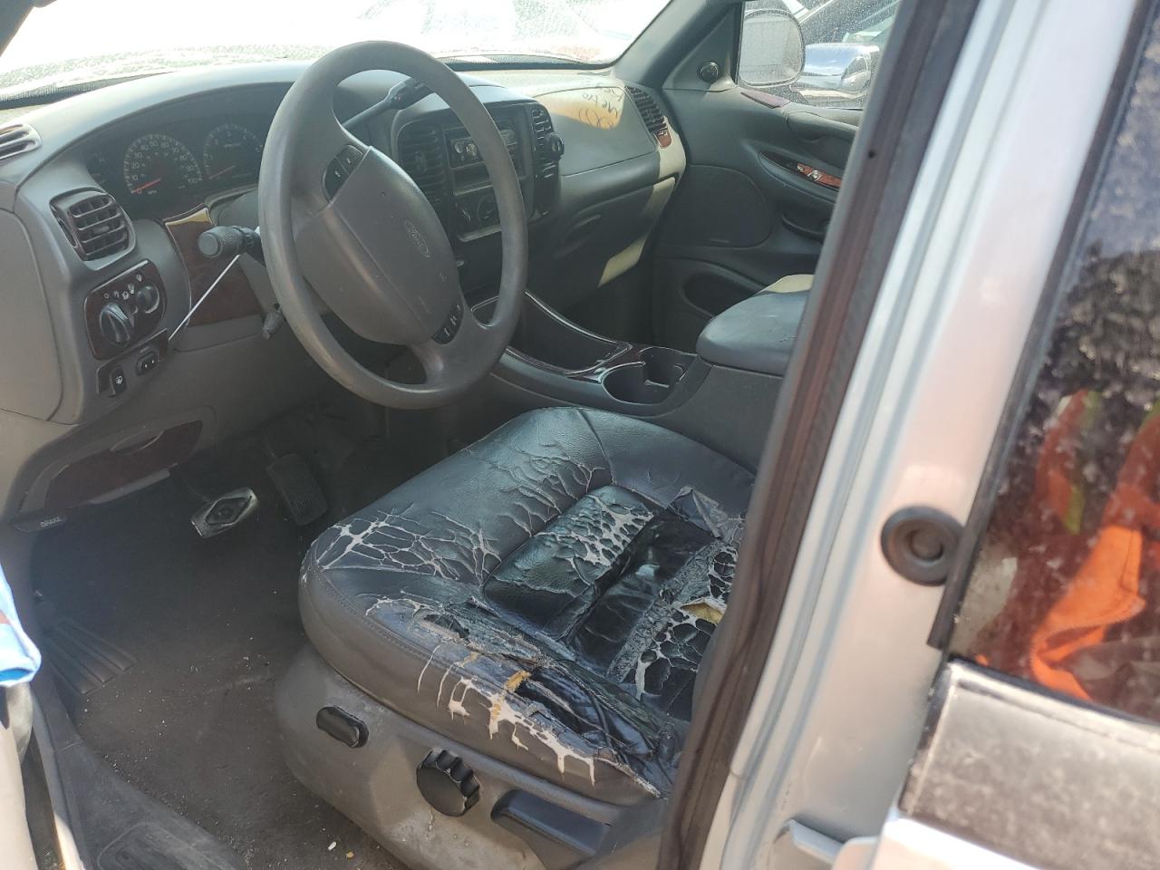 2000 Ford Expedition Xlt VIN: 1FMRU1562YLA74086 Lot: 61174864