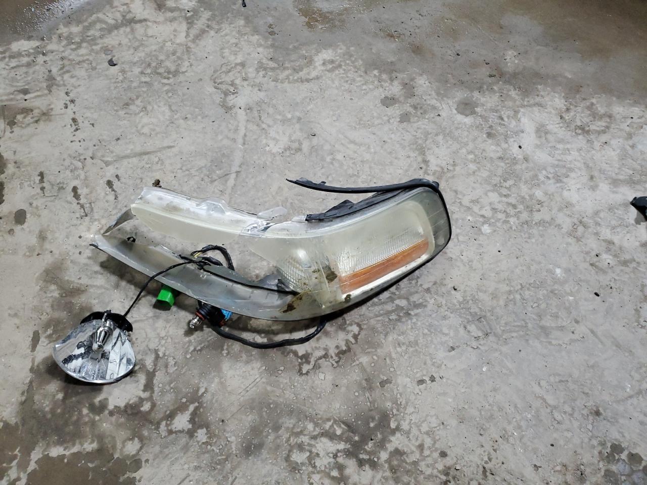 2003 Lincoln Town Car Signature VIN: 1LNHM82W23Y684607 Lot: 65454754