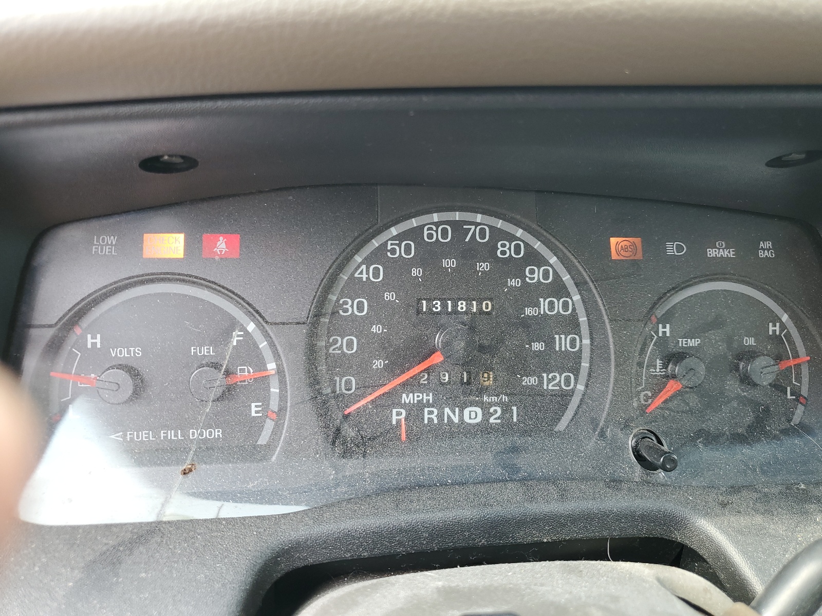 2FAFP73W1YX141984 2000 Ford Crown Victoria