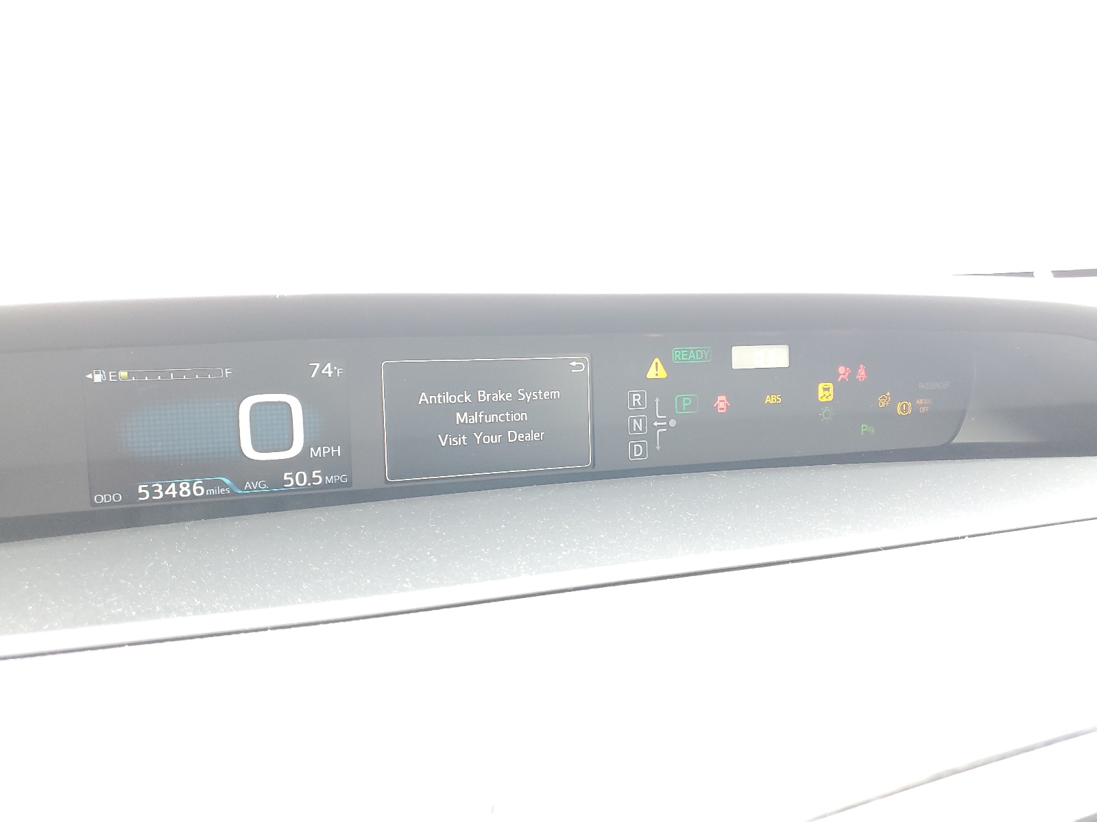 JTDKBRFUXJ3066587 2018 Toyota Prius