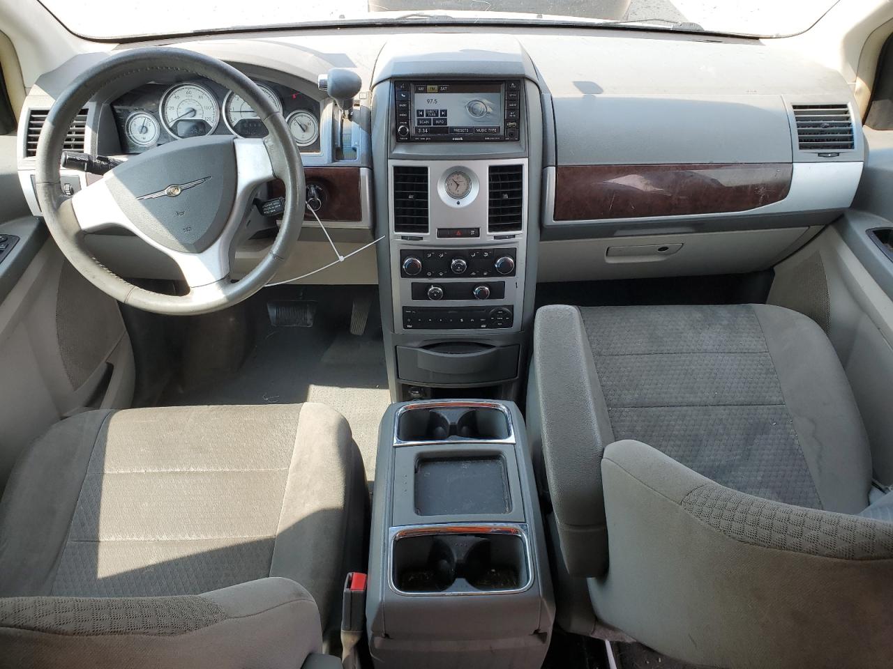 2010 Chrysler Town & Country Touring VIN: 2A4RR5D13AR104920 Lot: 63950224