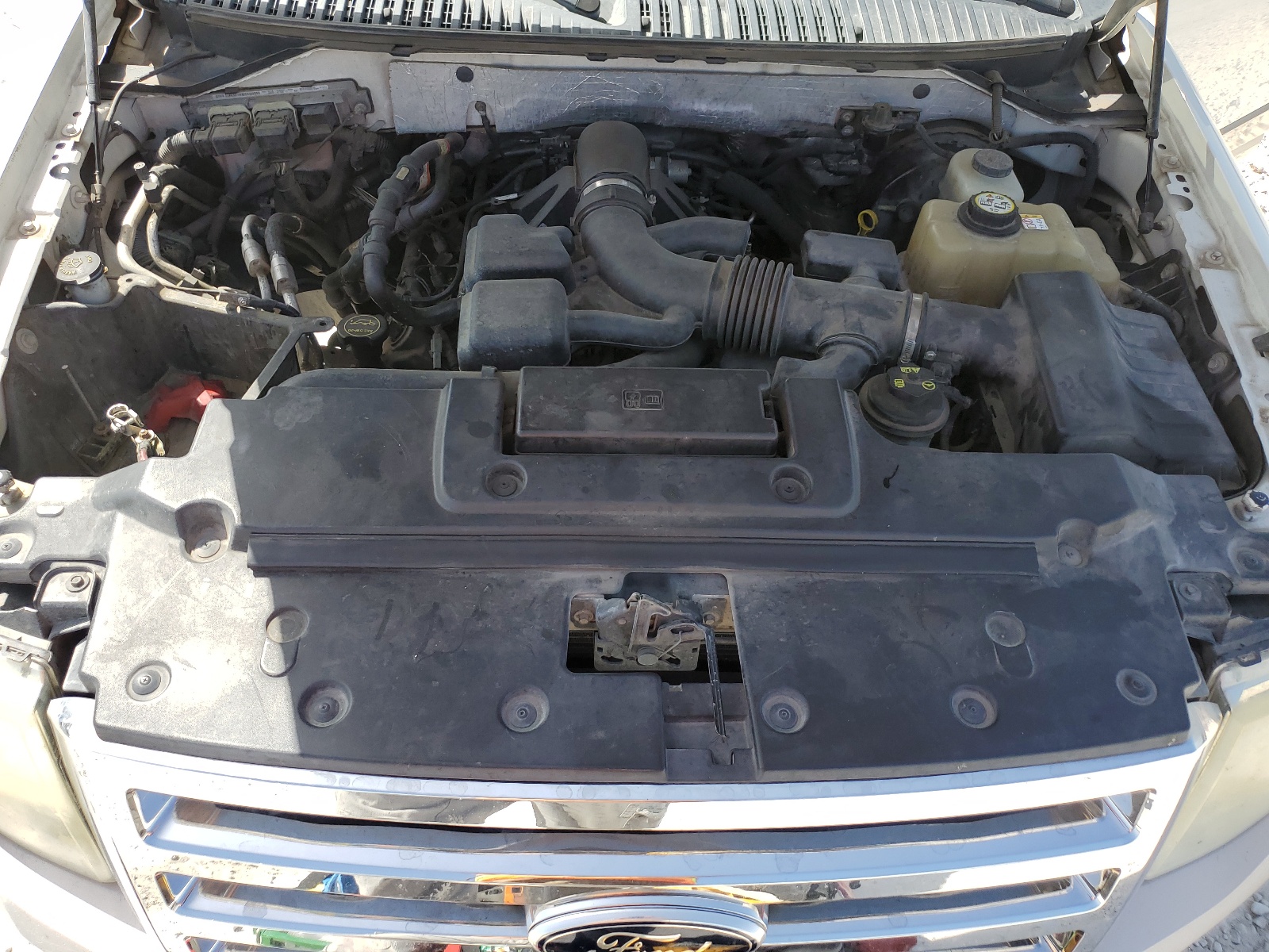 1FMFU17588LA14594 2008 Ford Expedition Eddie Bauer