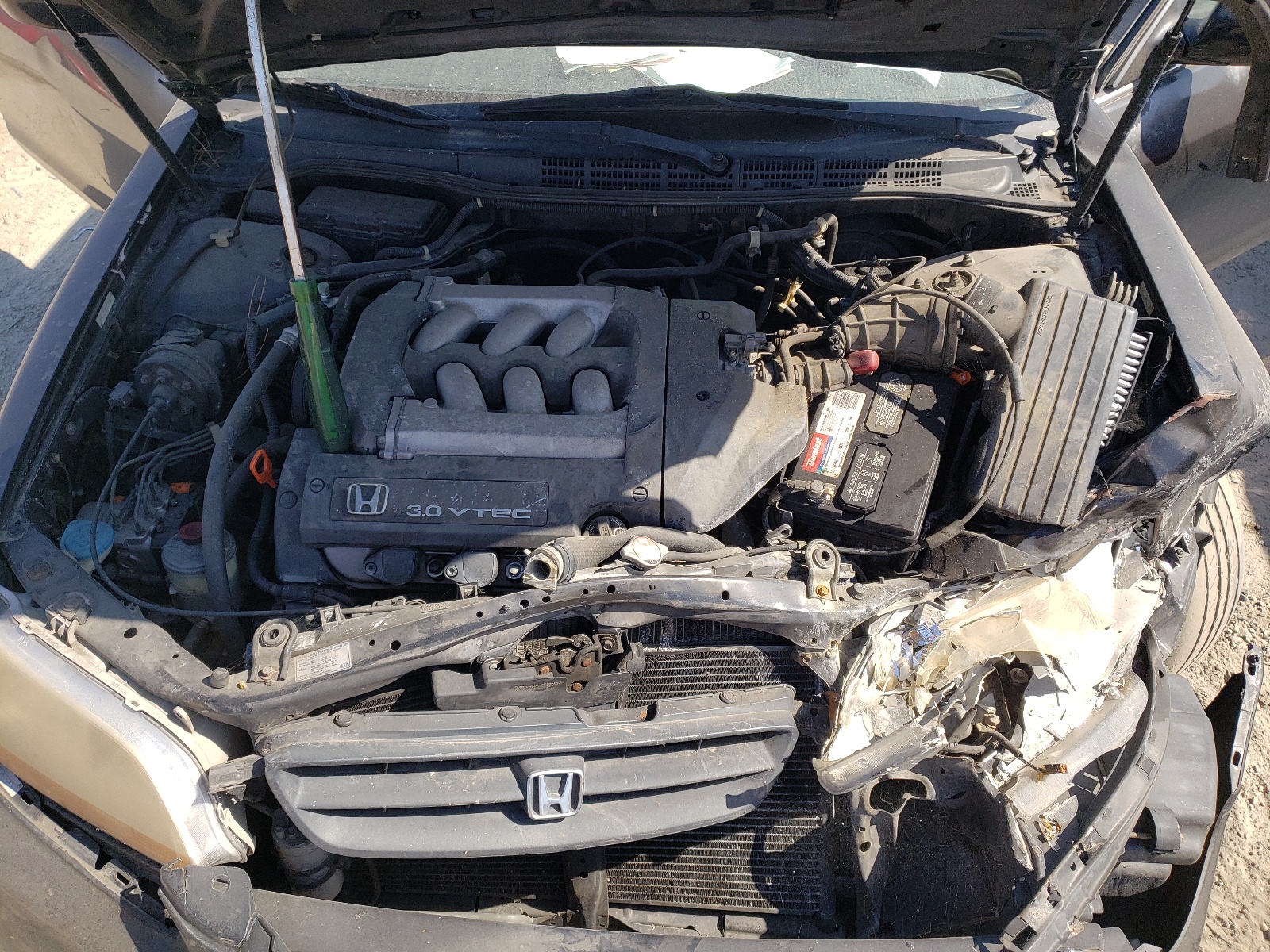 1HGCG2240YA036587 2000 Honda Accord Lx