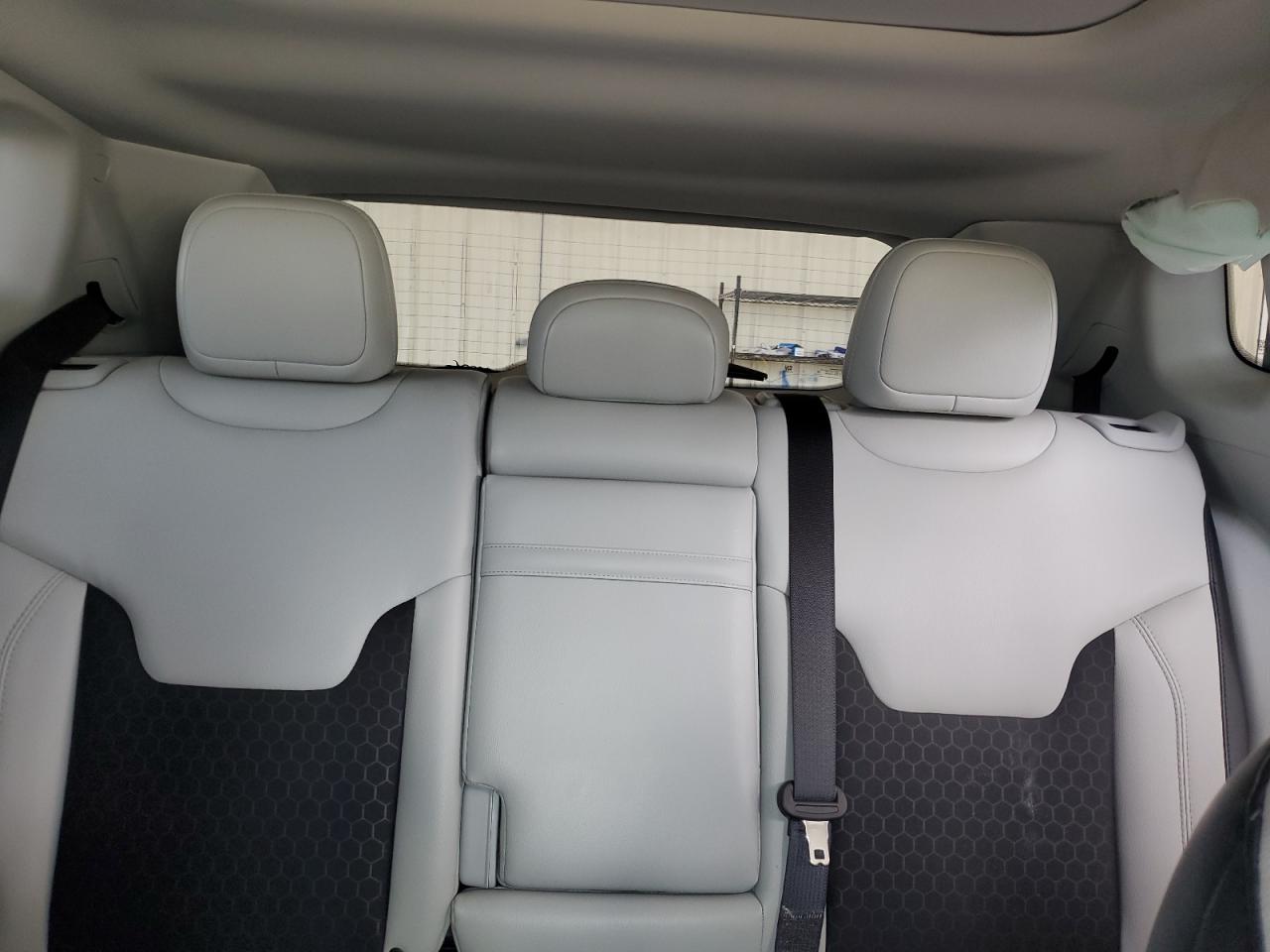 2018 Jeep Compass Latitude VIN: 3C4NJCBB0JT503177 Lot: 63352344