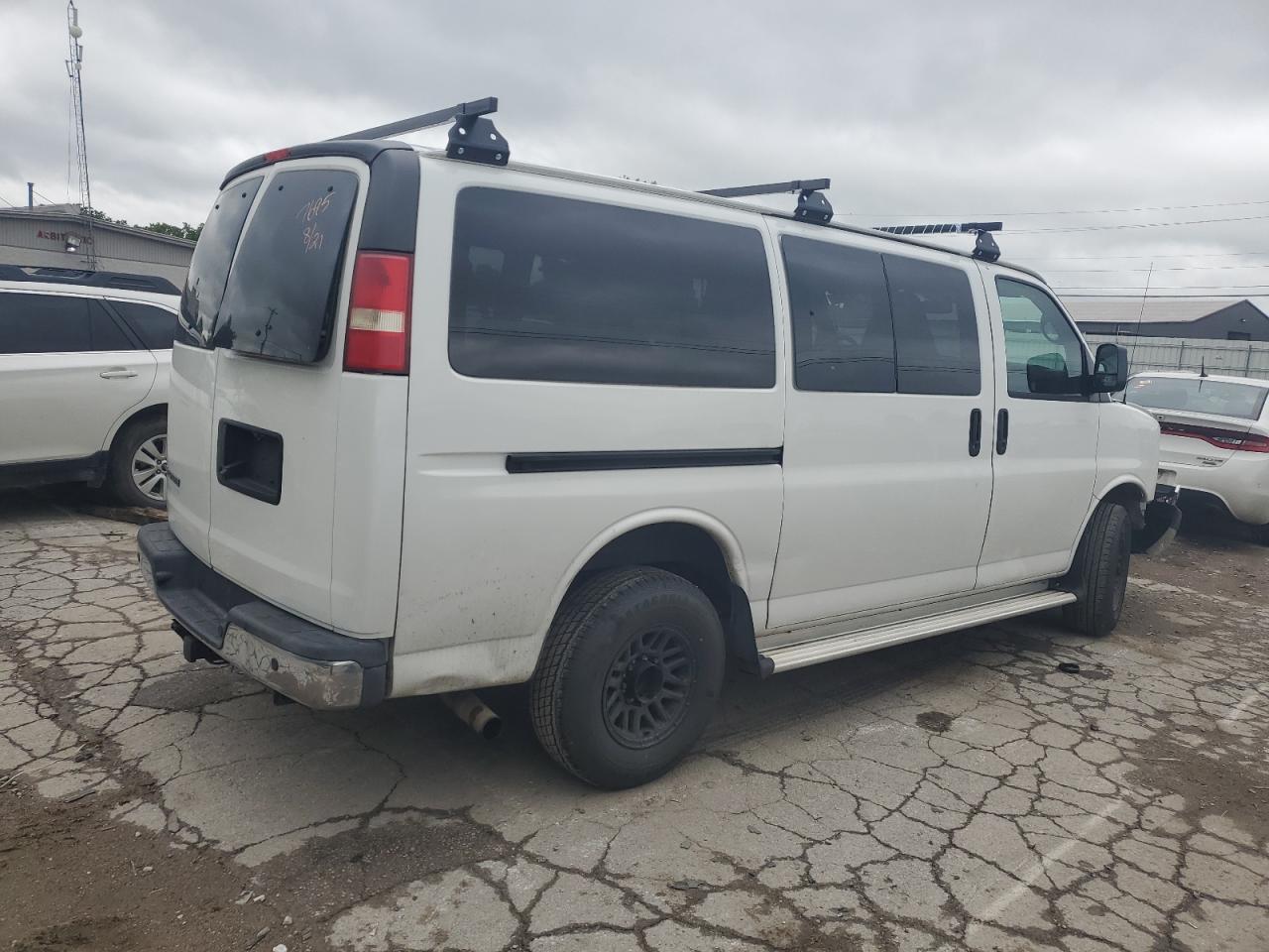 VIN 1GAZGYFG9E1207695 2014 CHEVROLET EXPRESS no.3