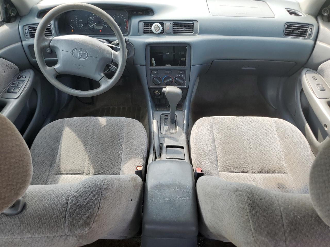 2000 Toyota Camry Ce VIN: 4T1BG22K2YU975842 Lot: 64505434