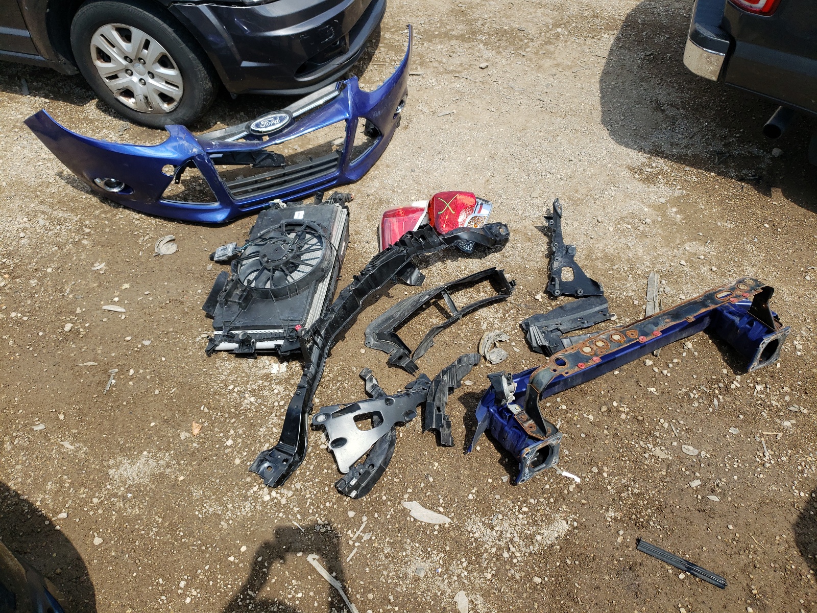 1FADP3F22EL458884 2014 Ford Focus Se