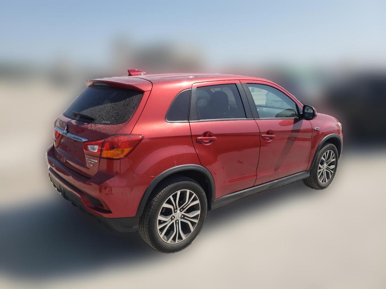 2018 Mitsubishi Outlander - Image 3
