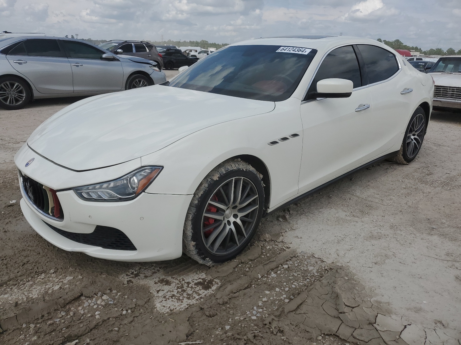 2014 Maserati Ghibli S vin: ZAM57RTA1E1097670