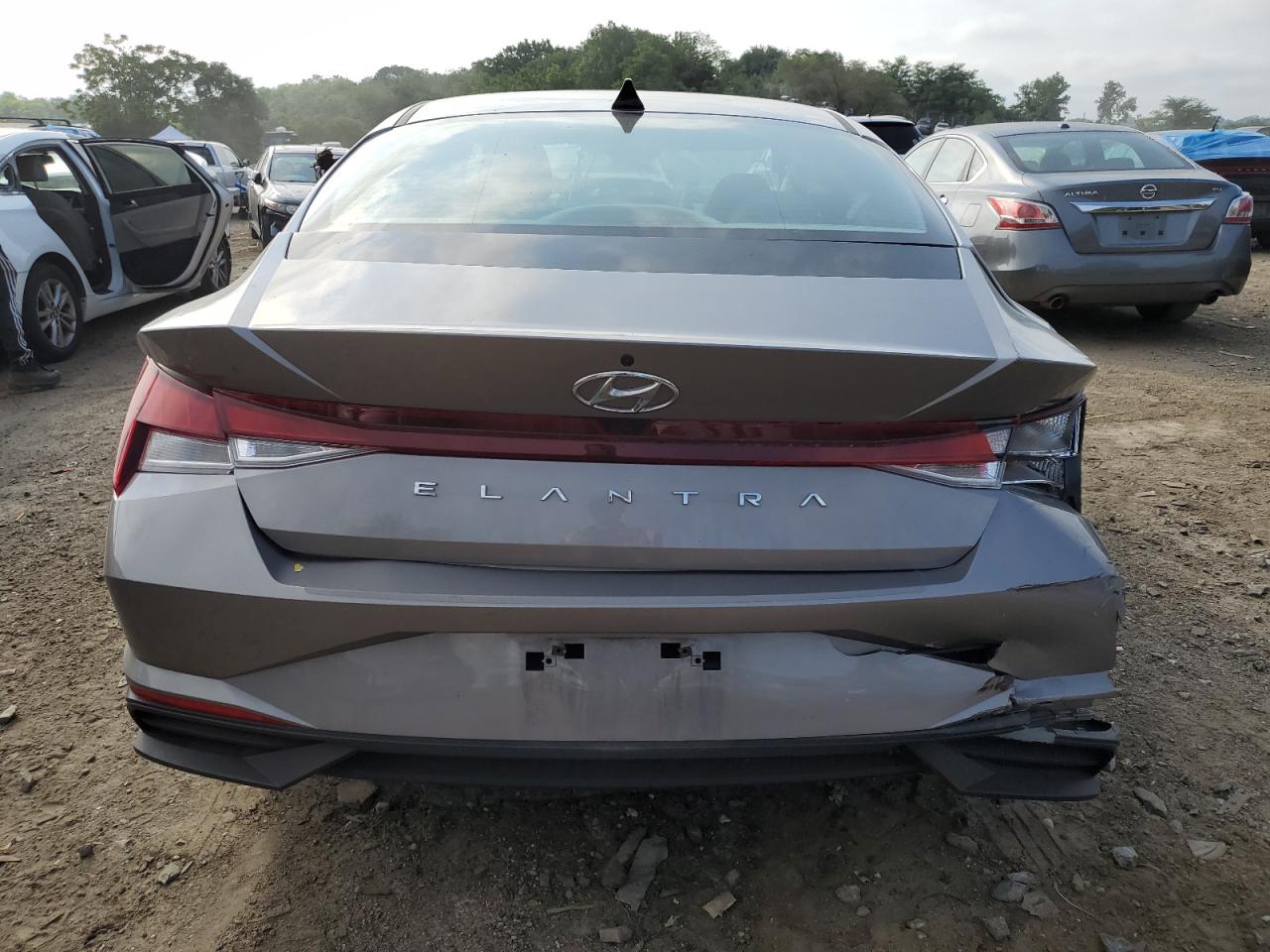 2022 Hyundai Elantra Sel VIN: KMHLM4AG3NU355549 Lot: 61813764
