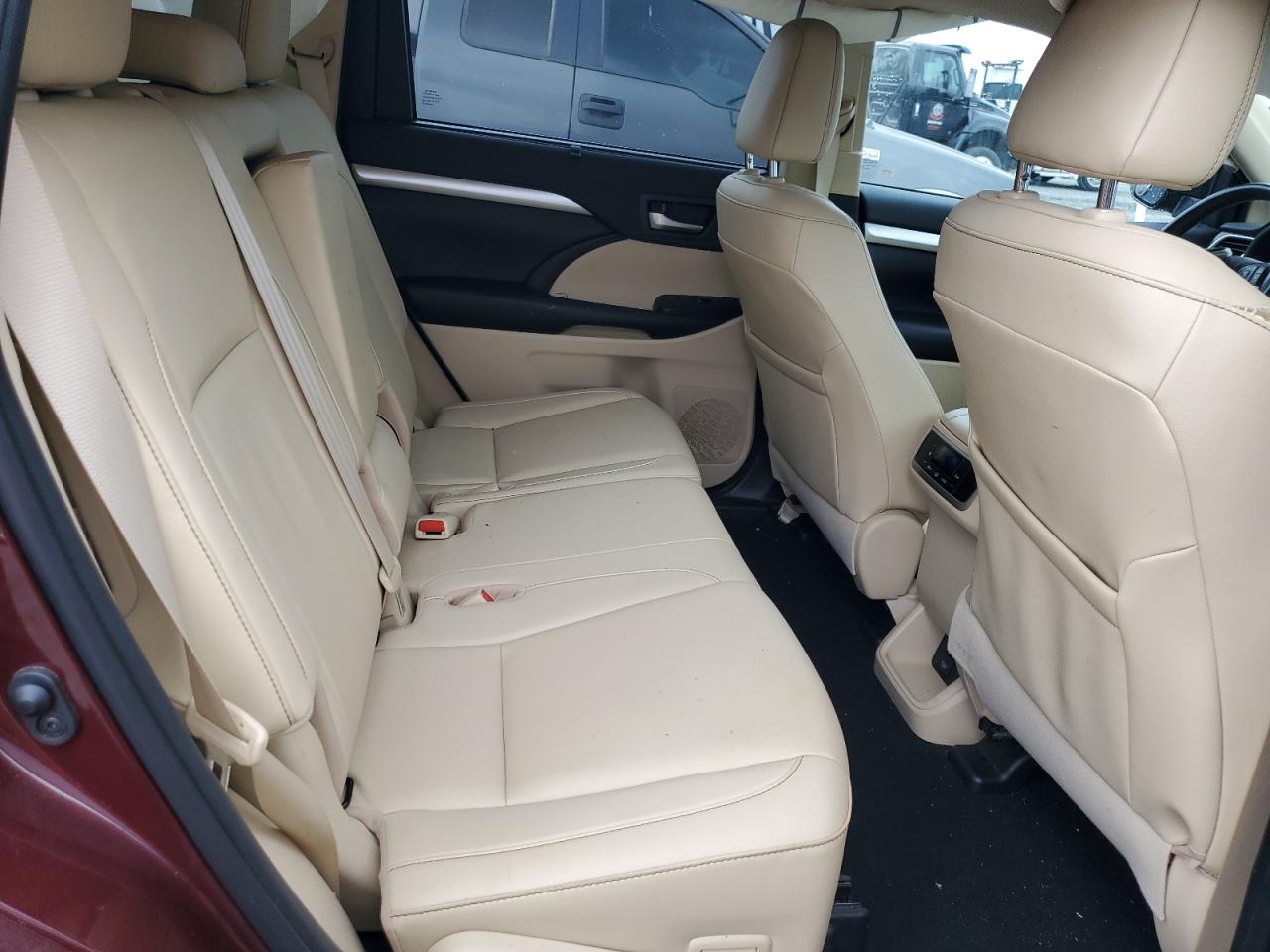 2019 Toyota Highlander Se VIN: 5TDKZRFH3KS359245 Lot: 64803374