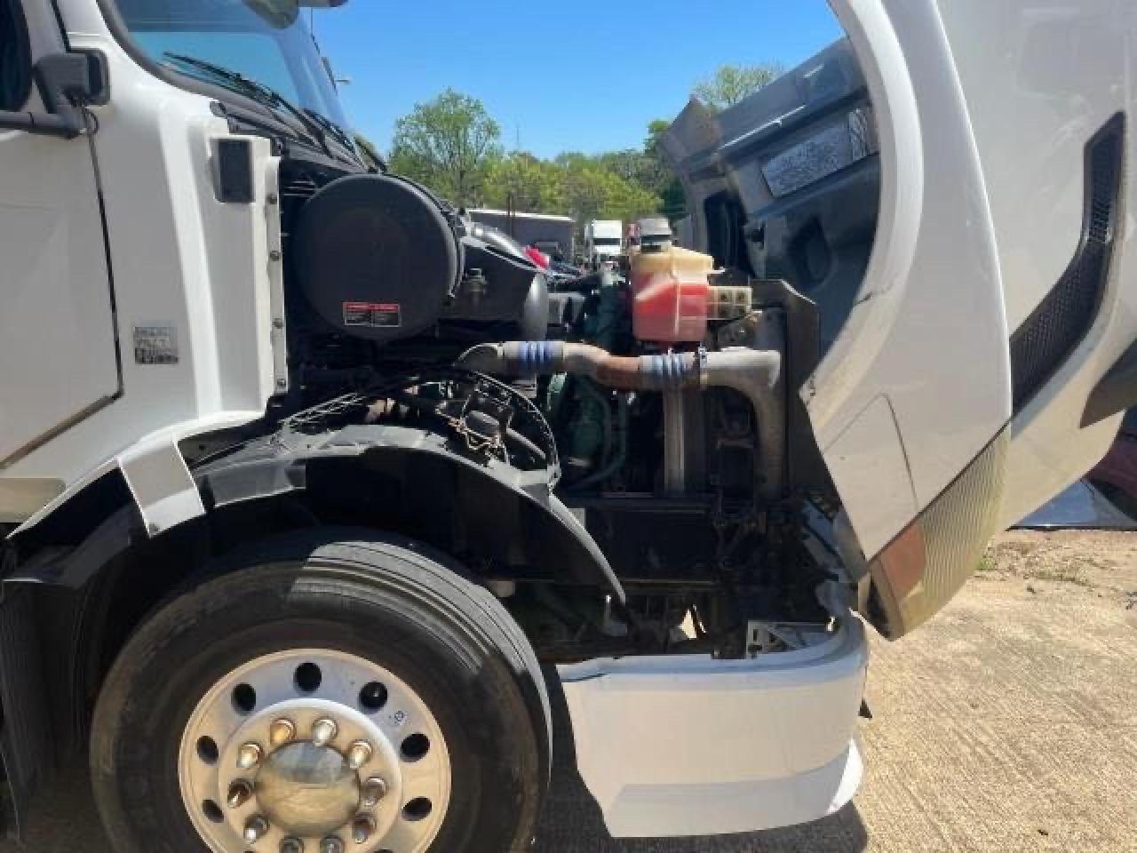 2015 Volvo Vn Vnl VIN: 4V4NC9EH6FN919419 Lot: 65295964